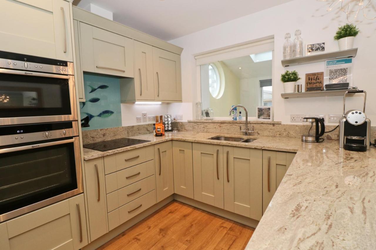 סנט מרין Near Beaches, Contemporary Home In Village Centre מראה חיצוני תמונה