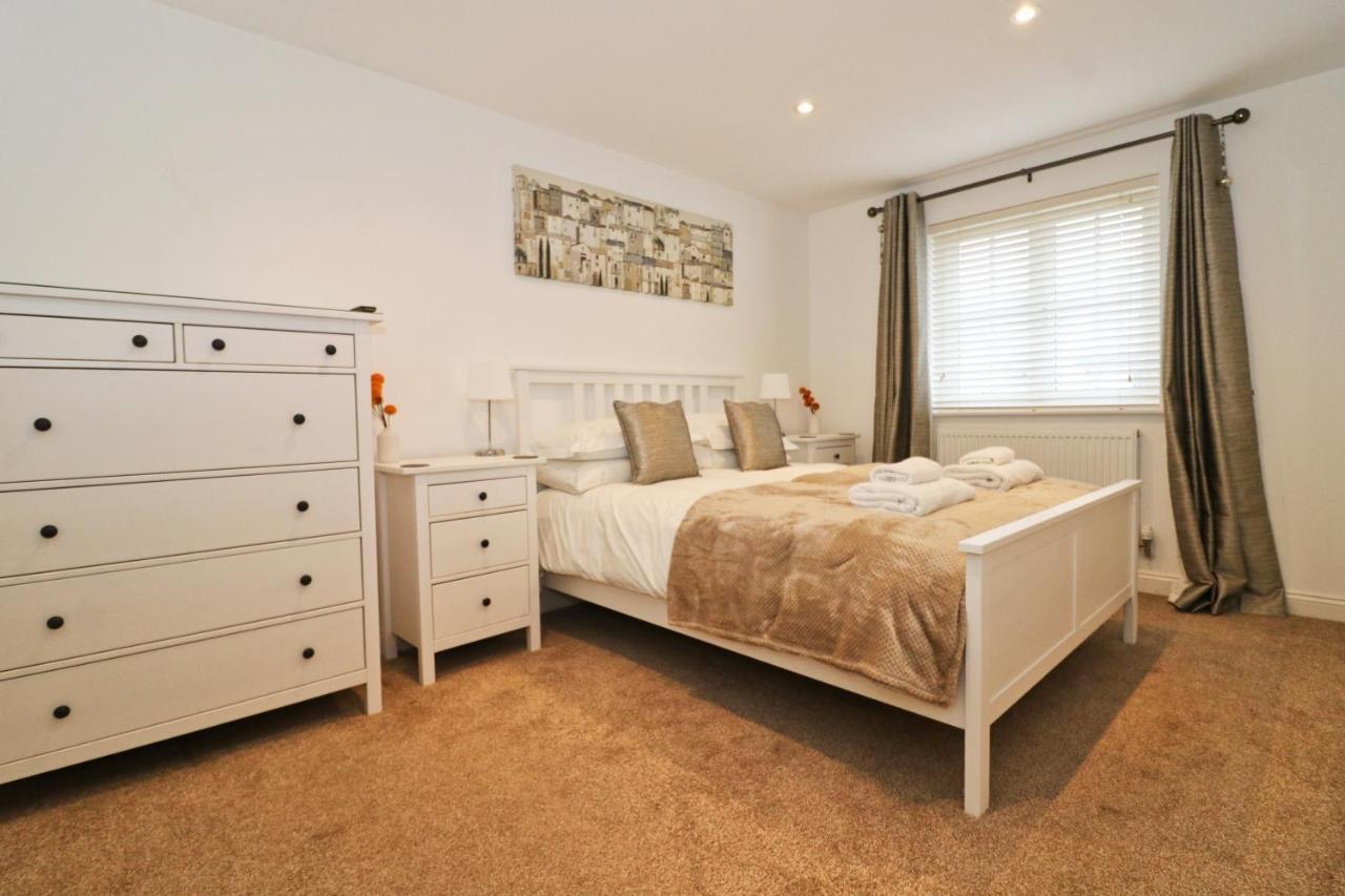 סנט מרין Near Beaches, Contemporary Home In Village Centre מראה חיצוני תמונה